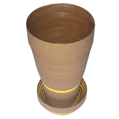Квиллинг вазочка с поддоном, коричнево-желтый микс, арт. QS-G01 Квиллинг вазочка с поддоном, коричнево-желтый микс, арт. QS-G01. Высота вазочки - 7 см. Наибольший диаметр - 4 см. Вазочка склеена вместе с поддоном. Подходит для объемных работ в технике квиллинг, например, для изготовления топиариев или других цветочных композиций.