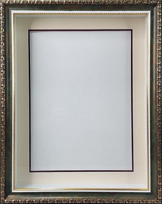 Глубокая рамка 3D - для квиллинга и объемных работ, багет зеленый с золотом и двойным паспарту, 30,5х40х5 см, арт. 993513160 Глубокая рамка 3D - для квиллинга и объемных работ, багет зеленый с золотом и двойным паспарту, 30,5х40х5 см, арт. 993513160
Размер по заднему картону 30,5х40 см, глубина коробки 5 см, паспарту съёмное.
Вертикальный подвес (при желании можно перекрепить для горизонтального подвешивания).
Рамка предназначена для оформления объёмных работ.