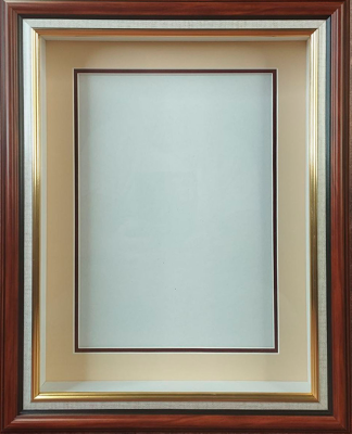 Глубокая рамка 3D - для квиллинга и объемных работ со стеклом, багет коричневый с золотым кантом и двойным паспарту, 25,5х33,5х5 см, арт. 995222310 Глубокая рамка 3D - для квиллинга и объемных работ со стеклом, багет коричневый с золотым кантом и двойным паспарту, размер по заднему картону 25,5х33,5 см, размер по стеклу 23х31 см, глубина коробки 5см, арт. 995222310