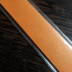 Бумага для квиллинга металлик, оранжевое мерцание, ширина 30 мм, 25 полос, 120 гр. 25 оранжевых блестящих одноцветных полосок с двусторонним покрытием , ширина полос 30 мм, длина 330 мм, плотность металлик бумаги 120 гр., 
для крупных элементов в квиллинге, для бумагопластики, аппликации, нарезки бахромы
и других видах бумажного творчества.